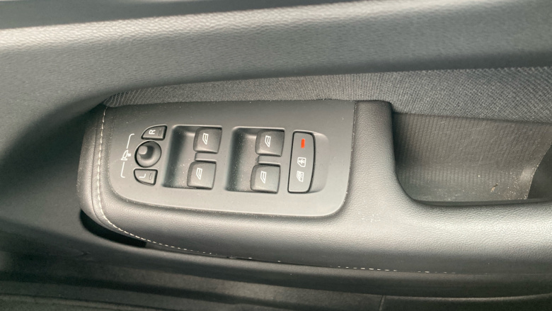 Volvo XC60 2.0 B4D Plus Dark 5dr AWD Geartronic Diesel Estate